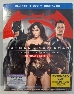 Batman V Superman Dawn of Justice Blu Ray (slipcover)