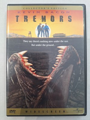 Tremors Collectors Edition DVD