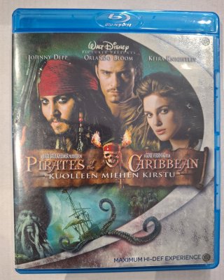Pirates of the Caribbean Kuolleen miehen kirstu Blu Ray