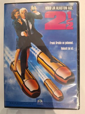 Mies ja alaston ase 2 ½ DVD