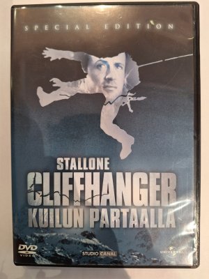 Cliffhanger – kuilun partaalla DVD