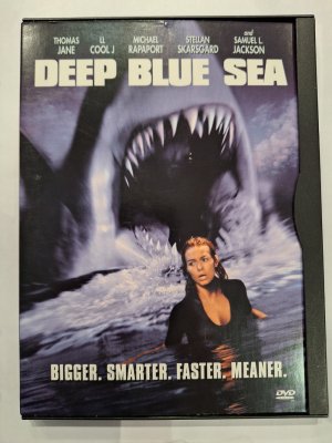 Deep Blue Sea DVD