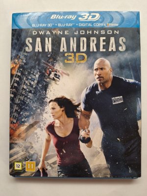 San Andreas 3D Blu ray + 2D Blu ray (slipcover)