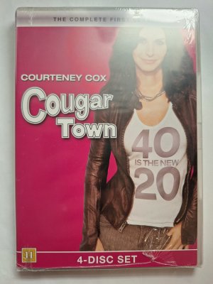 Cougar Town DVD (uusi muoveissa)