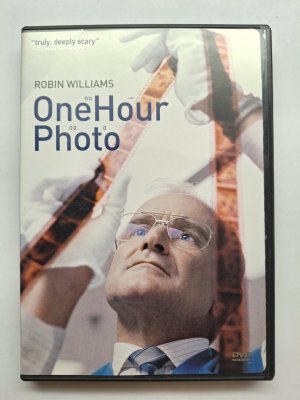 One Hour Photo DVD