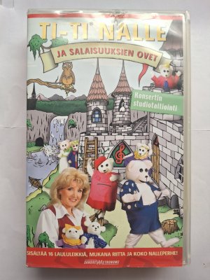 TI TI Nalle ja salaisuuksien ovet VHS