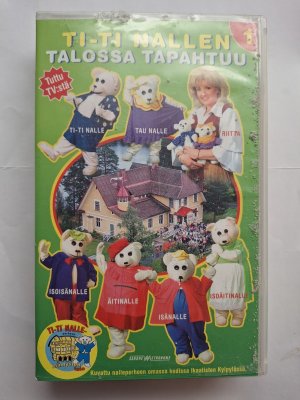 TI TI Nallen talossa tapahtuu VHS
