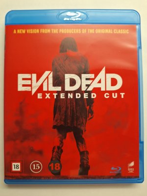 Evil Dead (2013) extended cut Blu ray