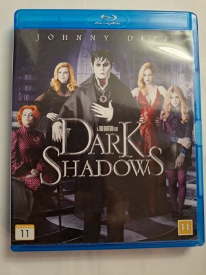 Dark Shadows Blu ray