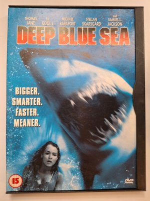 Deep Blue Sea DVD
