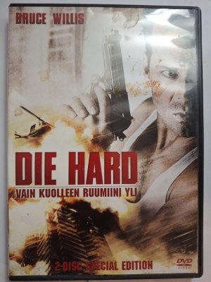 Die Hard – vain kuolleen ruumini yli DVD
